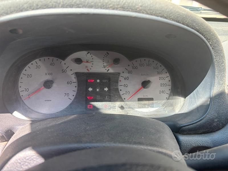 Usata Renault Clio II 2000 Blu Berlina