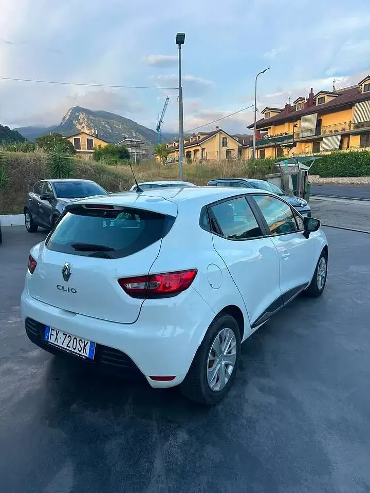 Usata Renault Clio IV Business 90 CV (66 kW) 2019 Bianco Berlina
