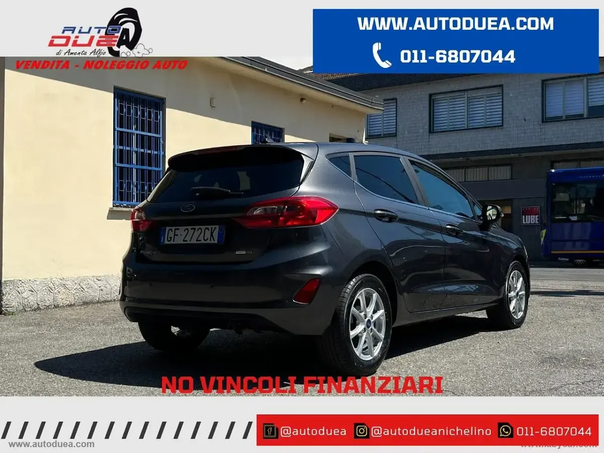 Usata Ford Fiesta 125 CV (91 kW) 2021 Grigio Utilitaria