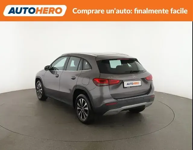 Usata Mercedes GLA250 Business 160 CV (117 kW) 2021 Grigio SUV