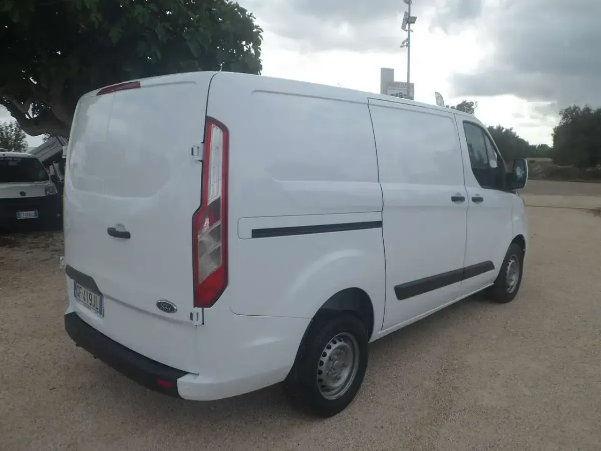 Usata Ford Transit Custom 131 CV (96 kW) 2022 Bianco Furgone