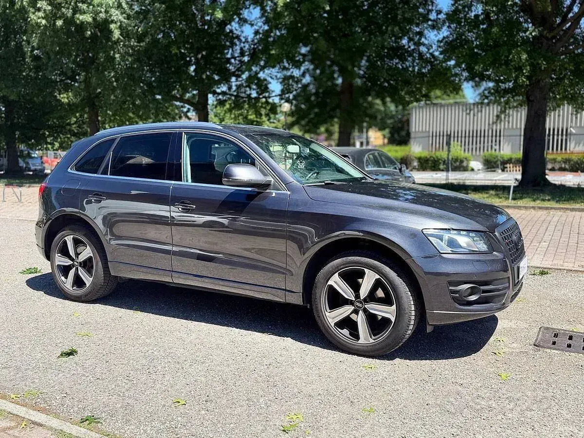 Usata Audi Q5 211 CV (155 kW) 2009 Grigio SUV