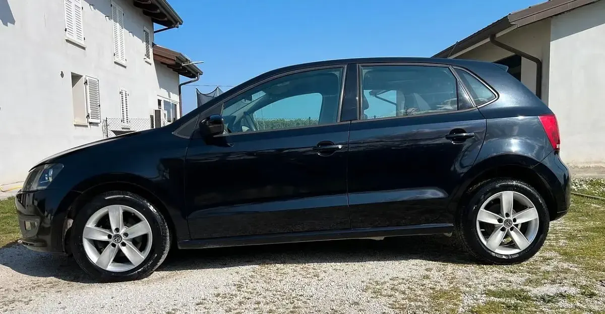 Usata VW Polo Comfortline 75 CV (55 kW) 2011 Nero Utilitaria