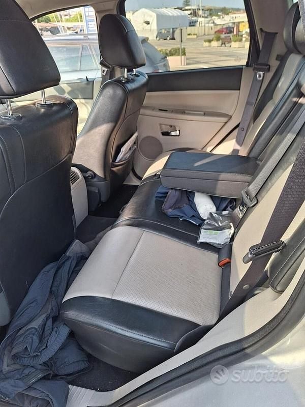 Usata Jeep Grand Cherokee Overland 218 CV (160 kW) 2009 Argento SUV