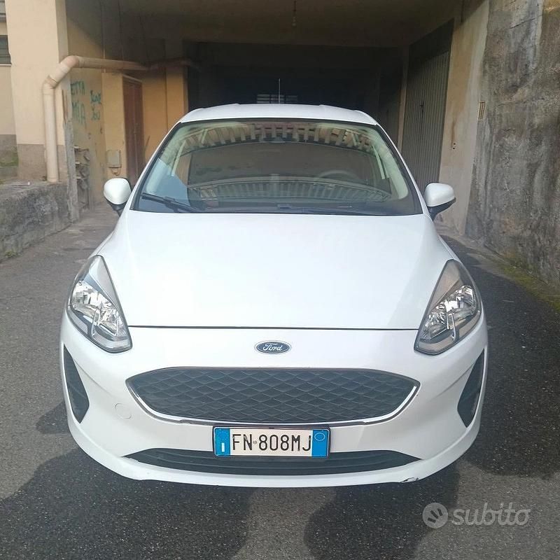 Usata Ford Fiesta 90 CV (66 kW) 2018 Bianco Utilitaria
