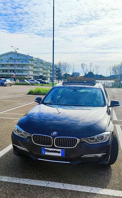 Usata BMW 320 Luxury Line 184 CV (135 kW) 2015 Station wagon