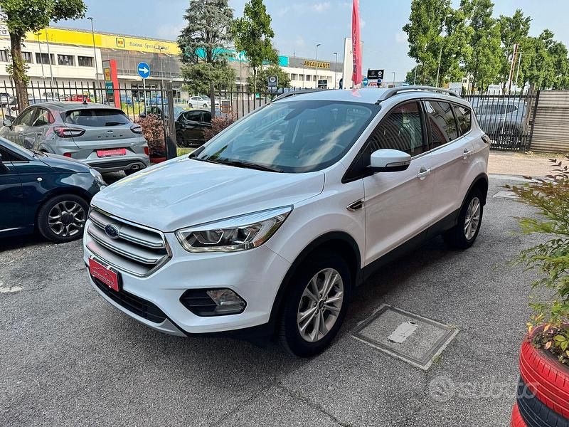 Usata Ford Kuga Titanium 120 CV (88 kW) 2018 Bianco SUV