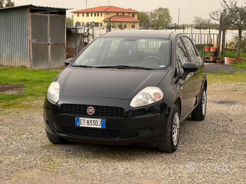 Venduto Fiat Grande Punto 1.4 5 porte. - auto usate in vendita