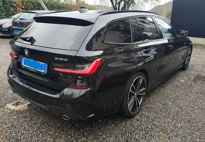 Begagnad BMW 318 M Sport 150 HK (110 kW) 2021 Svart Kombi