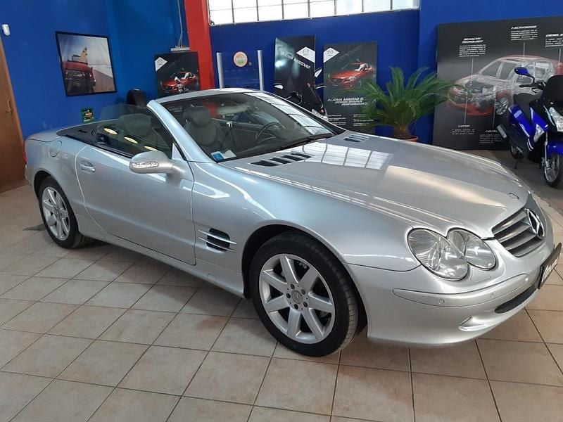 Usata Mercedes SL350 245 CV (180 kW) 2003 Argento Cabrio