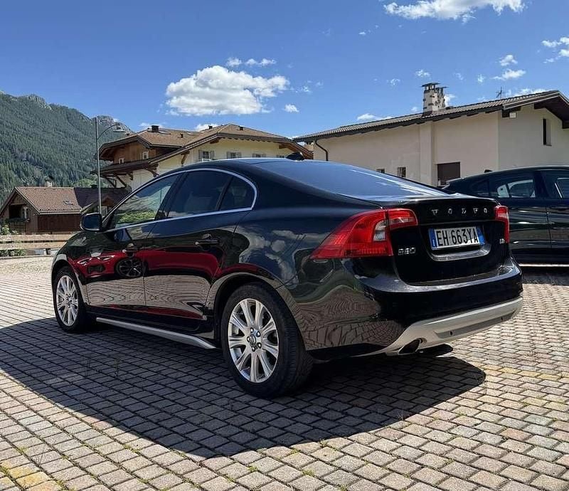 Usata Volvo S60 Summum 163 CV (119 kW) 2012 Nero Berlina