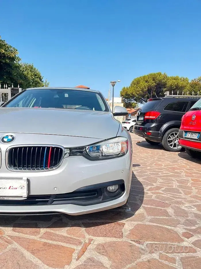 Usata BMW 318 150 CV (110 kW) 2015 Grigio Berlina