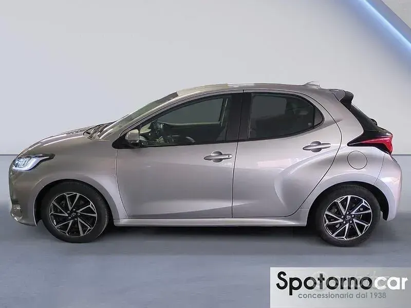 Usata Toyota Yaris Hybrid Trend 116 CV (85 kW) 2022 Other Berlina