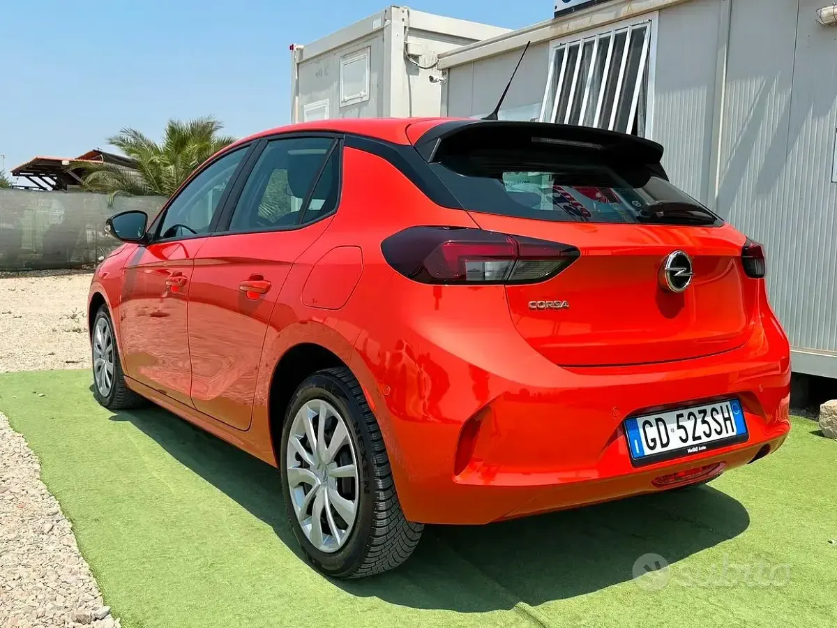 Usata Opel Corsa GS Line 102 CV (75 kW) 2021 Arancione Utilitaria