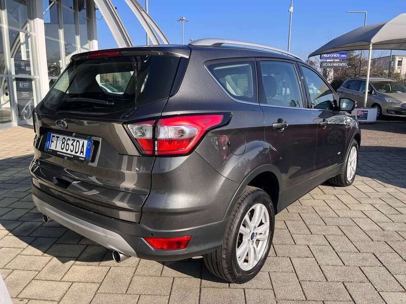 Usata Ford Kuga Vignale 150 CV (110 kW) 2018 Grigio SUV