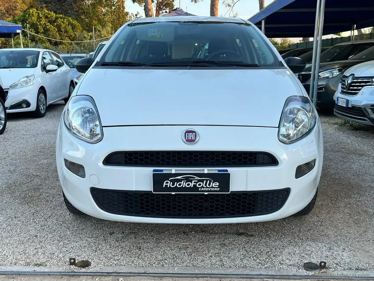 Usata Fiat Punto Street 78 CV (57 kW) 2018 Bianco Utilitaria