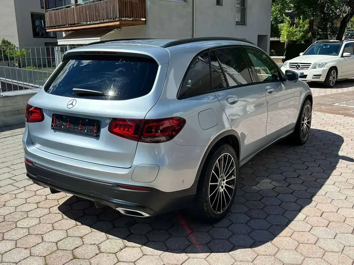 Usata Mercedes GLC300 Premium 194 CV (142 kW) 2021 Grigio SUV
