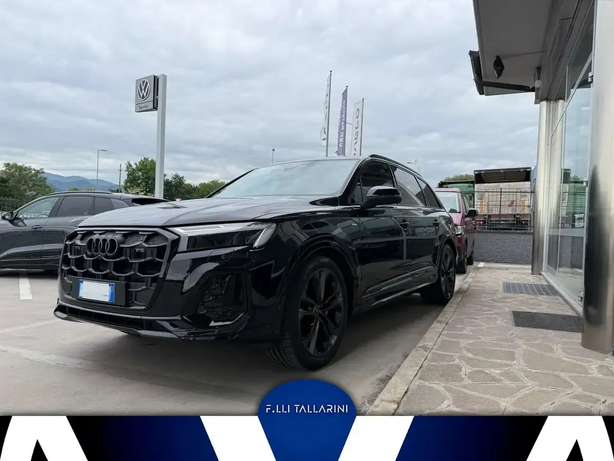 Usata Audi Q7 S-Line 231 CV (169 kW) 2025 Nero mythos metallizzato SUV