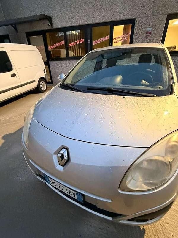 Usata Renault Twingo Privilege 58 CV (42 kW) 2007 Metalizzato Utilitaria