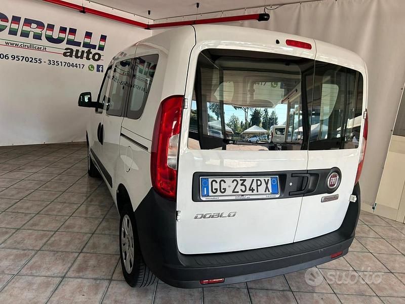 Usata Fiat Doblò Easy 90 CV (66 kW) 2021 Bianco pastello Monovolume