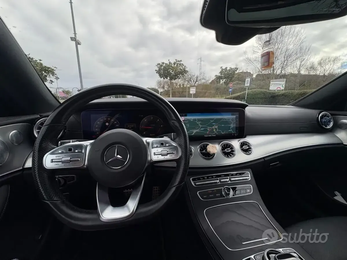 Usata Mercedes E220 Premium Plus 194 CV (142 kW) 2019 Nero Coupé