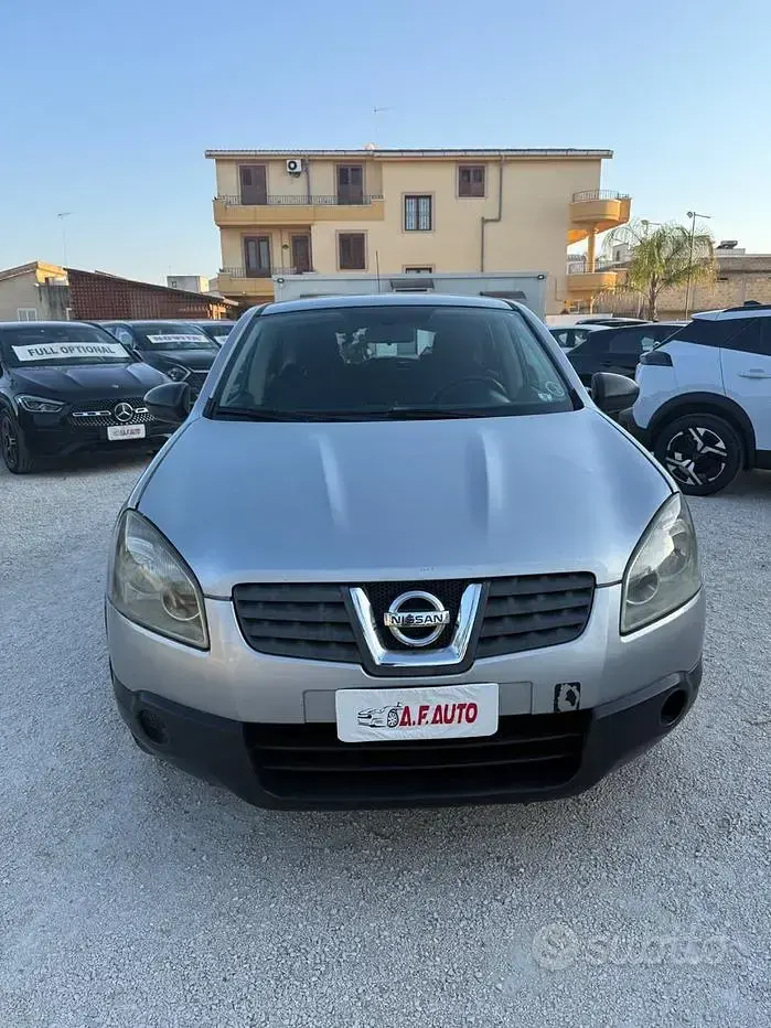 Usata Nissan Qashqai Tekna 106 CV (77 kW) 2008 Grigio SUV