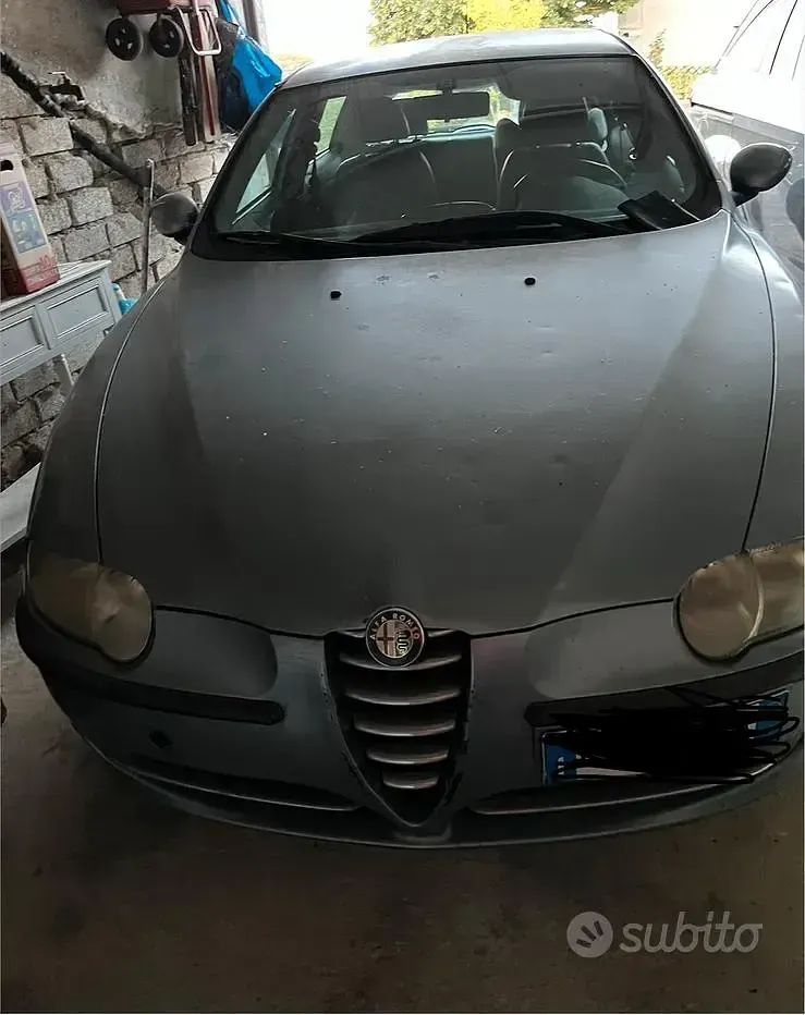 Usata Alfa Romeo 147 116 CV (85 kW) 2004 Bluazzurro Utilitaria