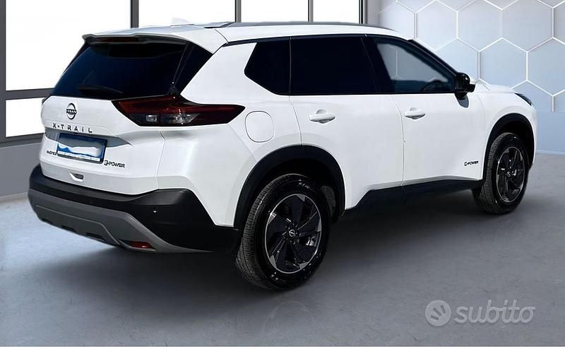 Usata Nissan X-Trail N-Connecta 213 CV (156 kW) 2025 Grigio SUV