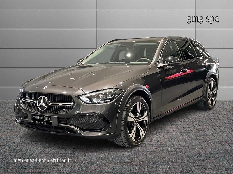 Usata Mercedes 220 Advanced 197 CV (144 kW) 2024 Grigio Station wagon