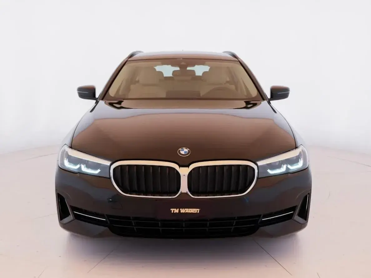 Usata BMW 518 150 CV (110 kW) 2023 Blu Station wagon