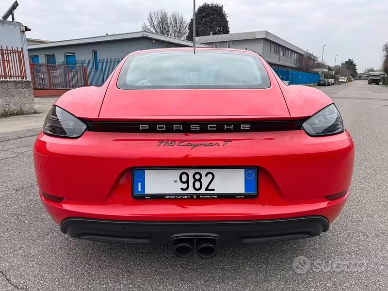 Usata Porsche Cayman 300 CV (220 kW) 2019 Rosso Coupé