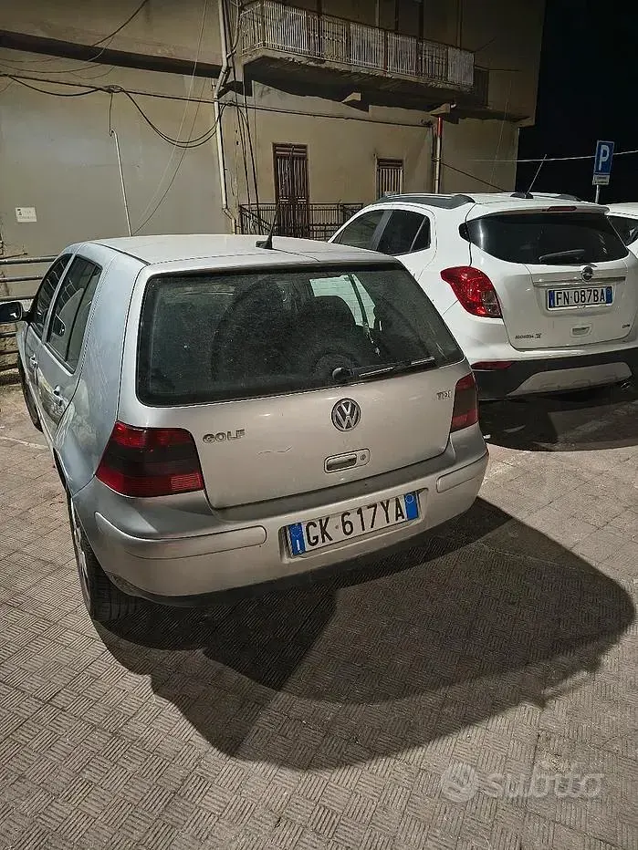 Usata VW Golf IV 130 CV (95 kW) 2001 Grigio Berlina