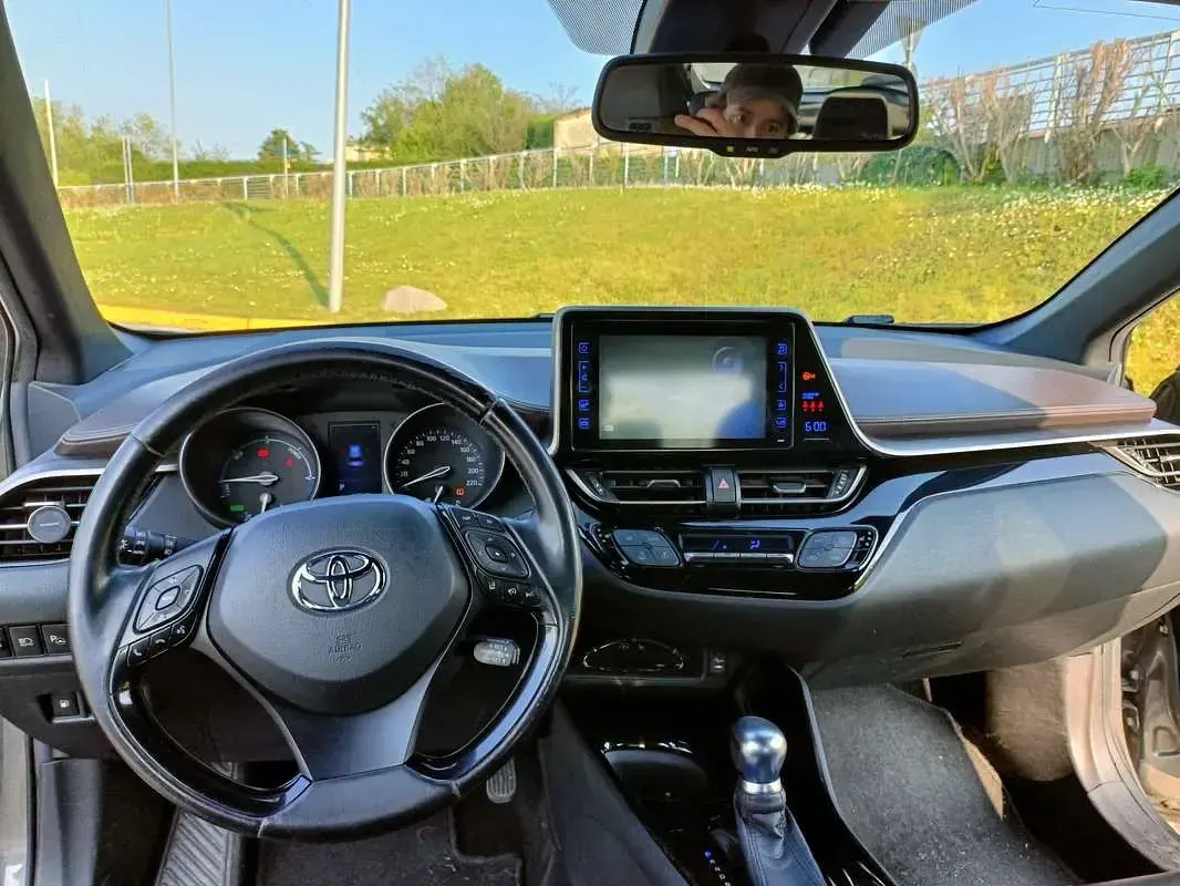 Usata Toyota C-HR Lounge 98 CV (72 kW) 2017 SUV