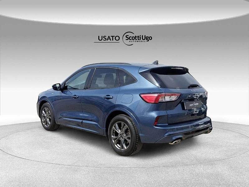 Usata Ford Kuga ST-Line 120 CV (88 kW) 2022 Bleu metallizzato chiaro SUV