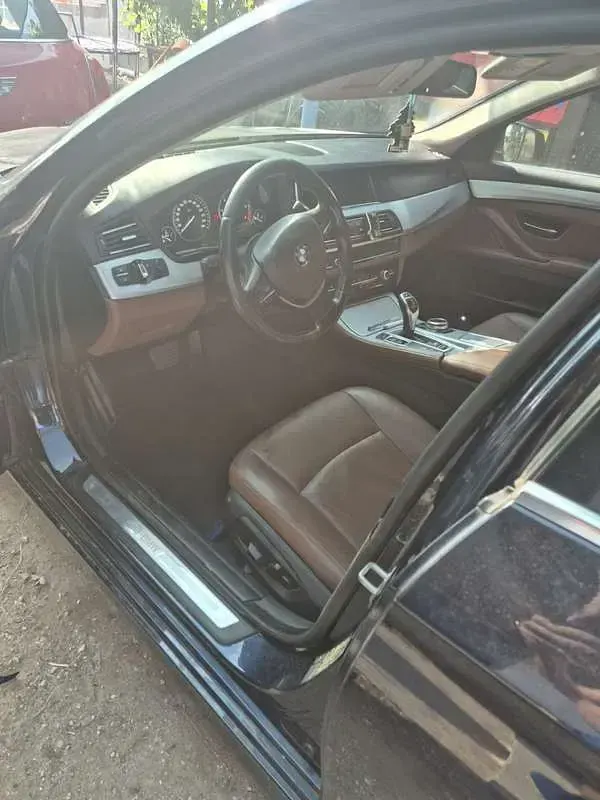 Usata BMW 525 Comfort Edition 218 CV (160 kW) 2014 Bluazzurro Station wagon