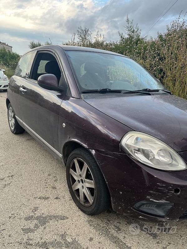 Usata Lancia Ypsilon 75 CV (55 kW) 2010 Utilitaria