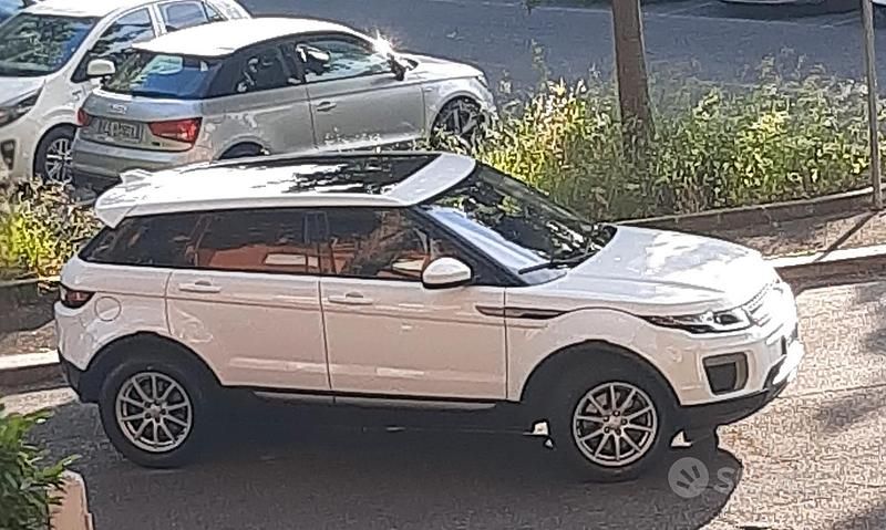 Bianco Usata 2017 Land Rover Range Rover evoque Dynamic Tre volumi | 16.000 € (Super prezzo) - Immagine 1/4
