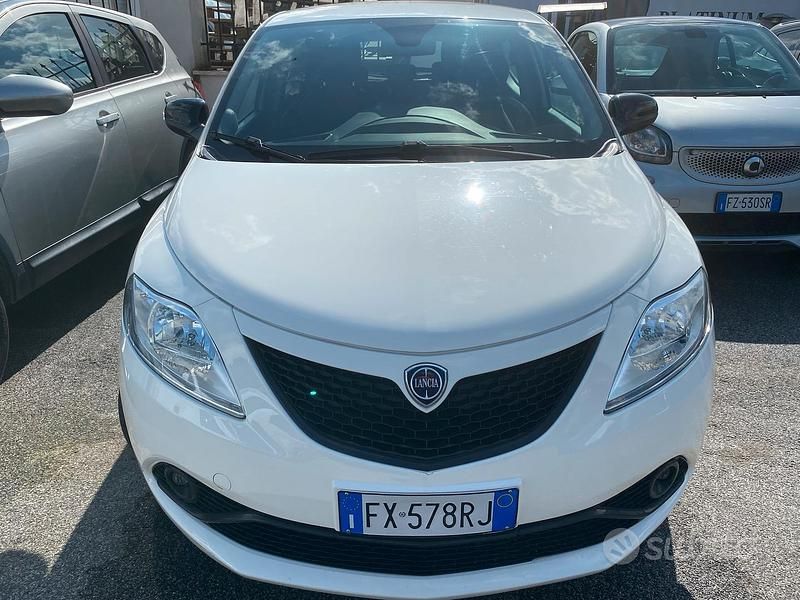 Usata Lancia Ypsilon 2019 Bianco Utilitaria