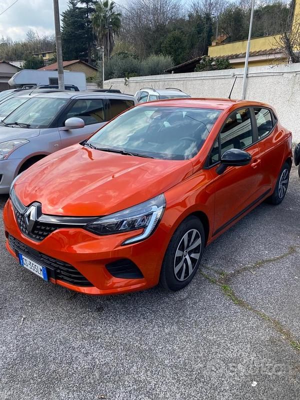 Usata Renault Clio V Equilibre 66 CV (48 kW) 2023 Arancione Berlina
