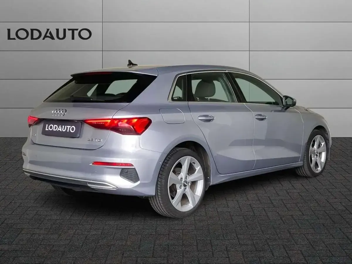 Usata Audi A3 Advanced 150 CV (110 kW) 2021 Argento Berlina