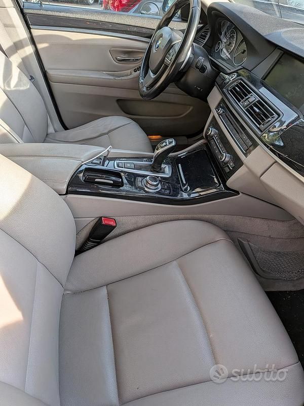 Usata BMW 520 Efficient Dynamics 184 CV (135 kW) 2012 Bianco Station wagon