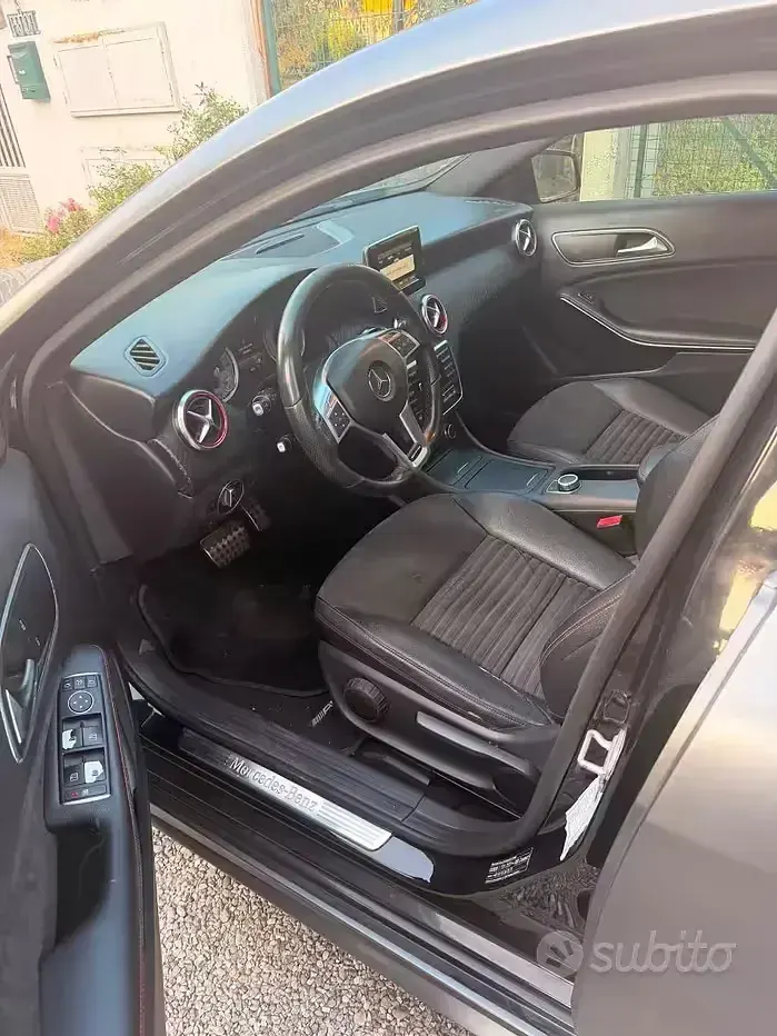 Usata Mercedes A220 Premium 170 CV (125 kW) 2014 Grigio Utilitaria