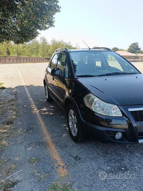 Usata Fiat Sedici 120 CV (88 kW) 2008 Nero SUV