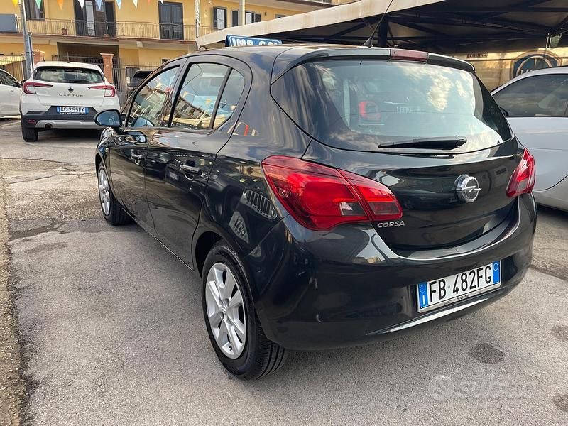 Usata Opel Corsa 90 CV (66 kW) 2015 Nero Berlina
