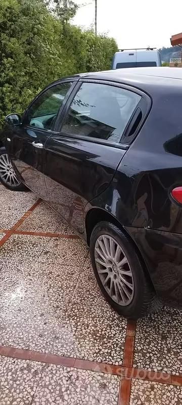 Usata Alfa Romeo 147 150 CV (110 kW) 2010 Utilitaria