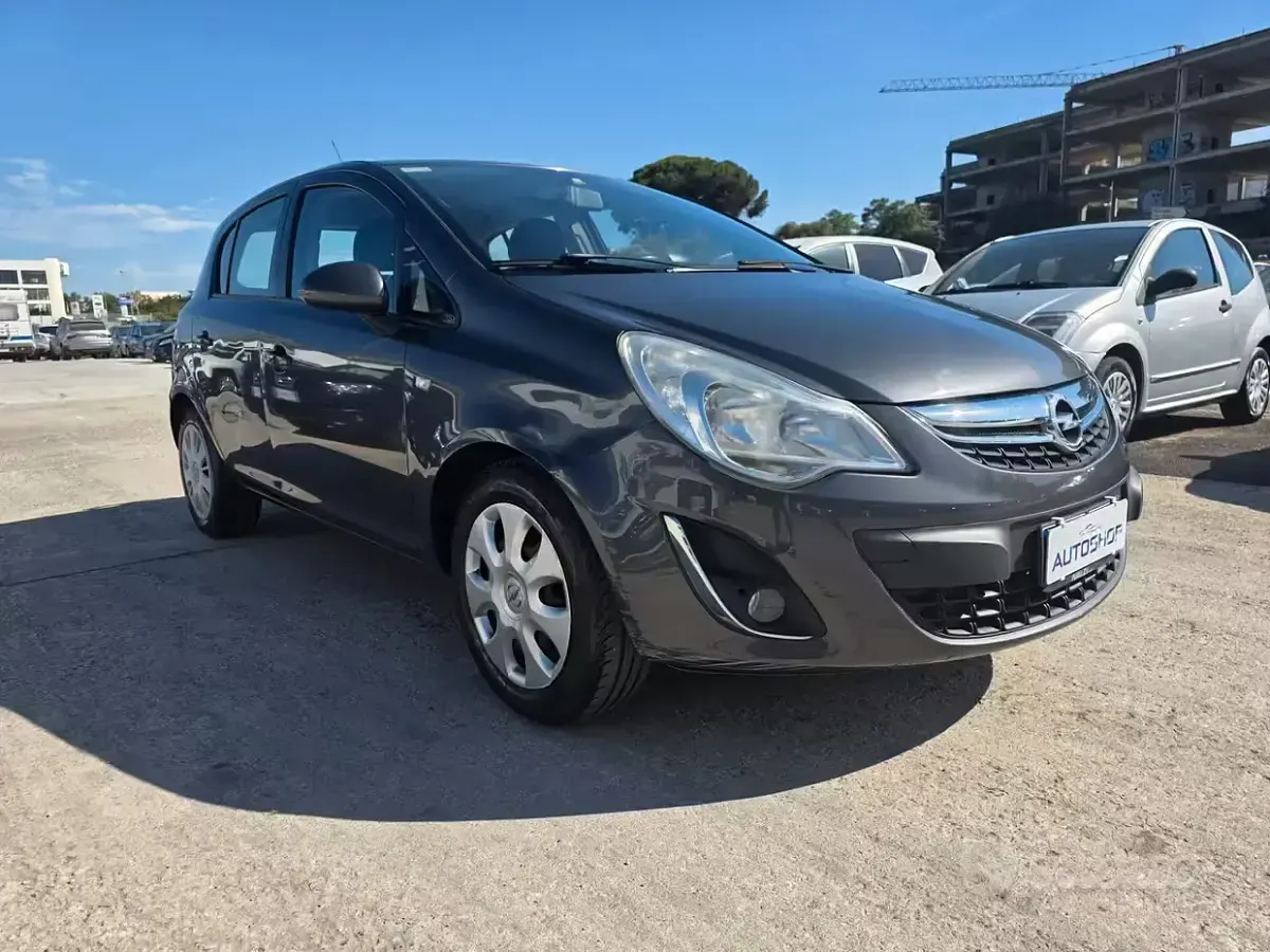 Usata Opel Corsa 86 CV (63 kW) 2012 Grigio Utilitaria
