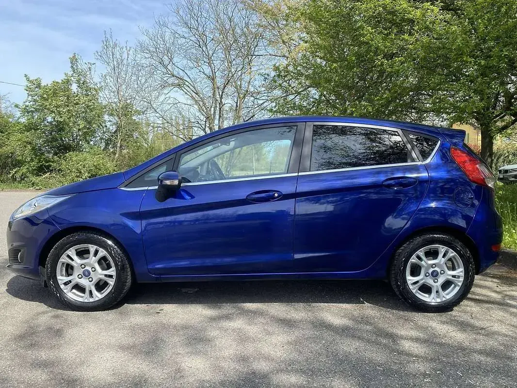 Usata Ford Fiesta Titanium 75 CV (55 kW) 2015 Utilitaria