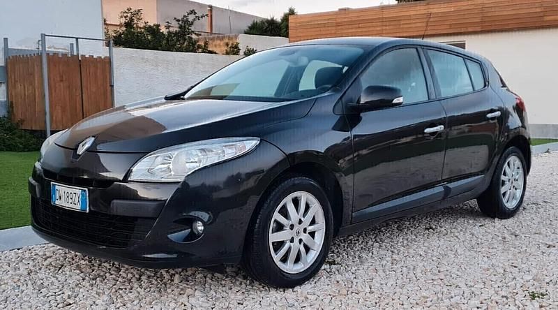 Usata Renault Mégane Dynamique 130 CV (95 kW) 2009 Nero Berlina