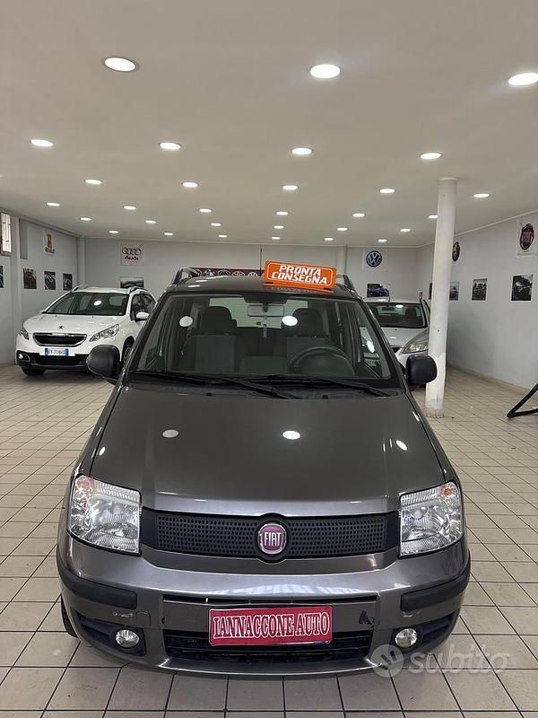 Usata Fiat Panda 69 CV (50 kW) 2012 Grigio Utilitaria
