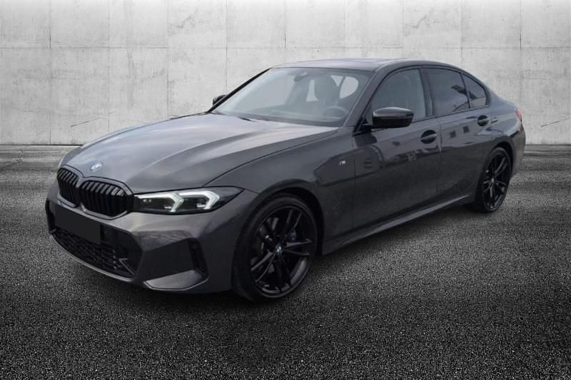 Usata BMW 330 M Sport 245 CV (180 kW) 2024 Grigio metallizzato Berlina